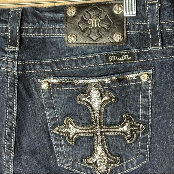 Miss Me Mid Rise Boot cut Sequined Cross pockets  - SILVER threading - Picture 5 of 6